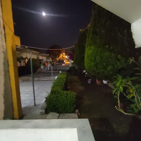 Sidorela Гостевой дом Ксамил