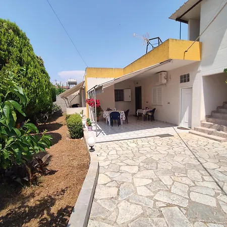 ゲストハウス Sidorela